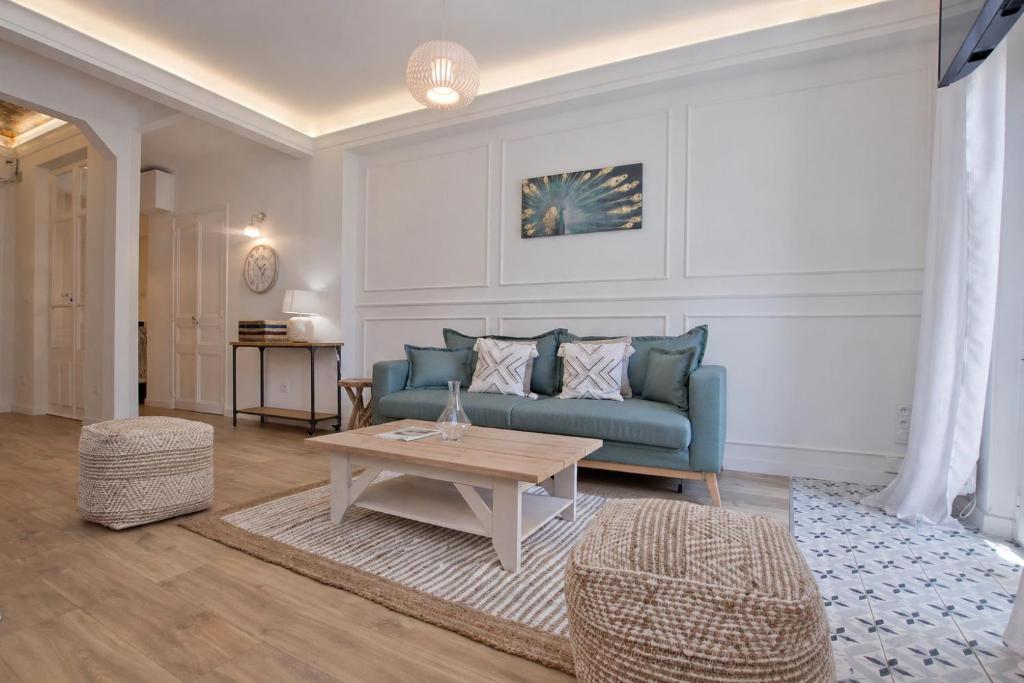 Tina - 1