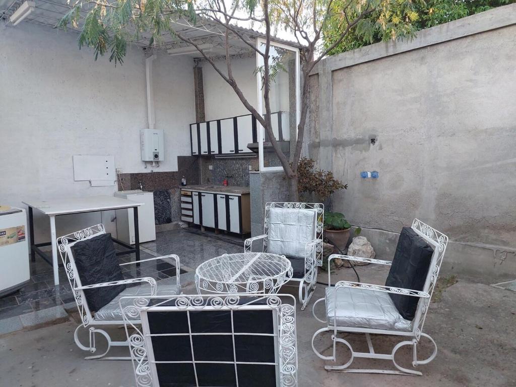 Amplia y tranquila Casa en Barrio Jardin - 3