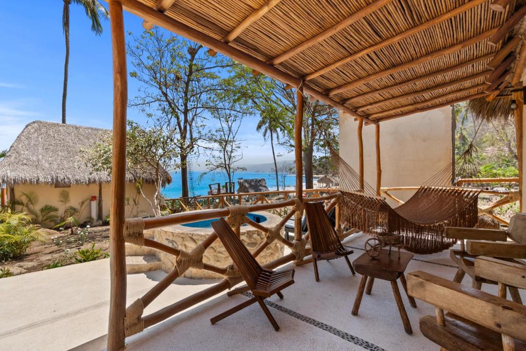 Panchos Paradise - 3