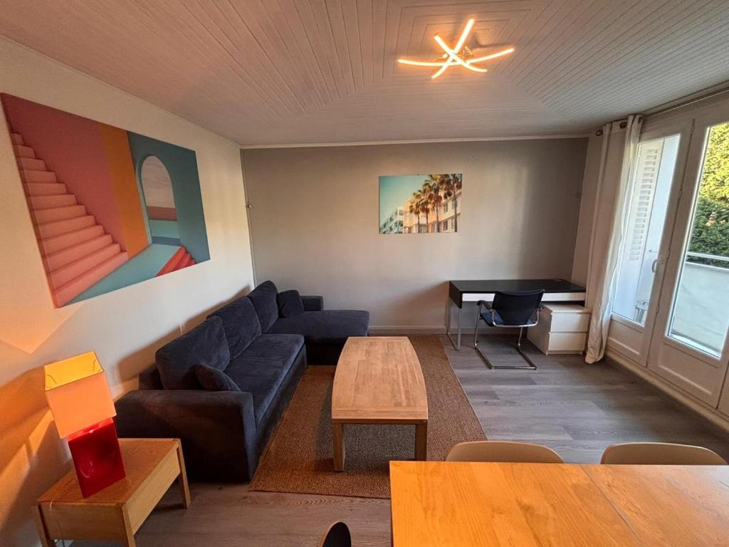 T4 Saint-Martin d'Heres -Calme - Parking Gratuit - 1