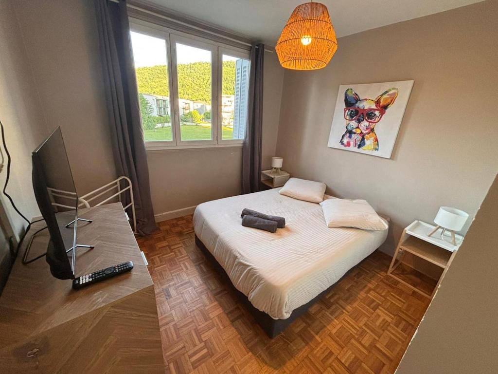T4 Saint-Martin d'Heres -Calme - Parking Gratuit - 4