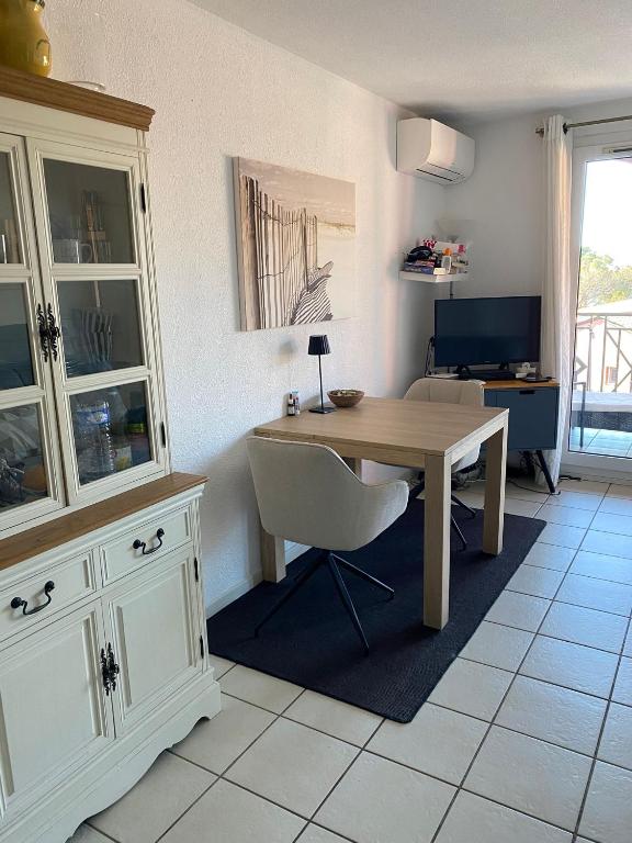 Hübsch eingerichtetes Apartment Miramar mit großem Balkon, Pool, fussläufig zum Strand by Riviera HomeLife - 4