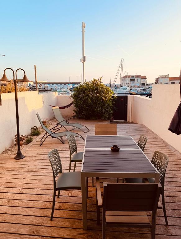 SUPERBE maison, rénovée port de Carro -terrasse,calme & lumière - 4