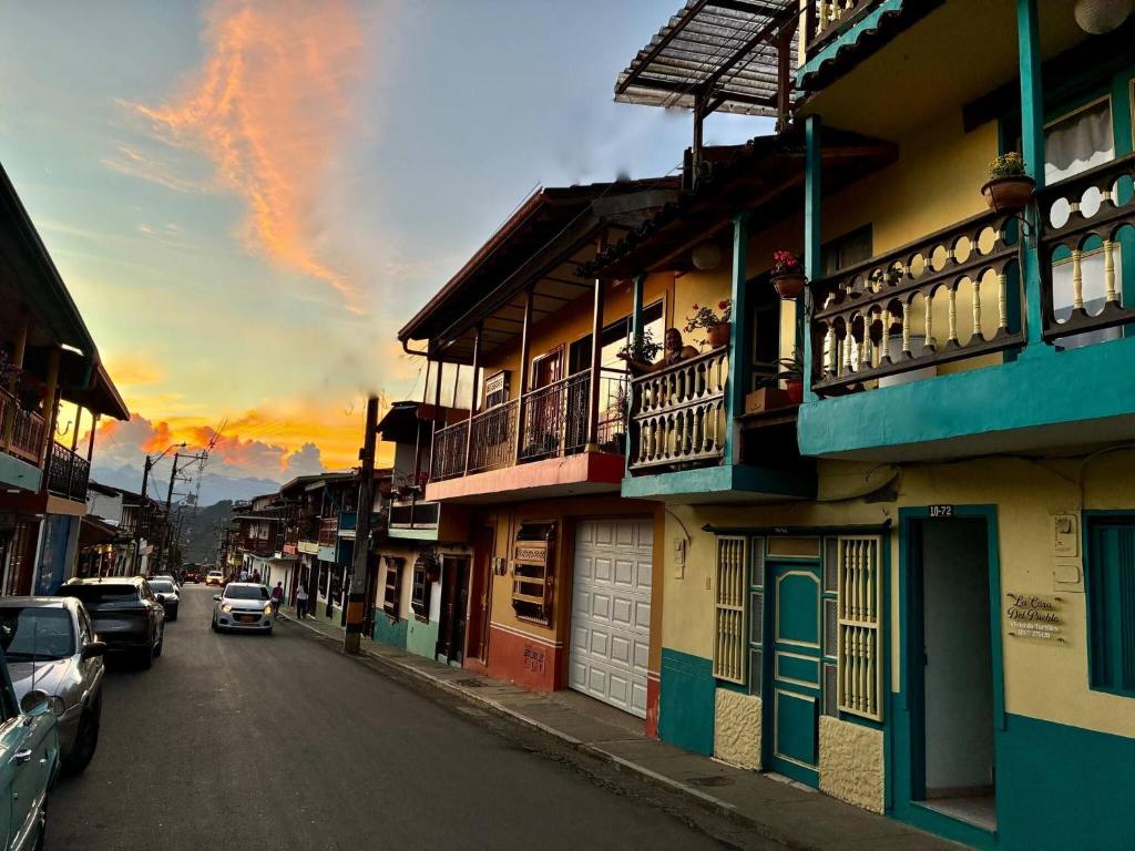 Charming Guest Room with Stunning Views in Jardn, Colombia - 5