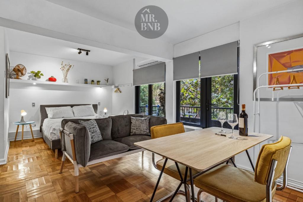 Padre Mariano Suites by Mr BnB - 1