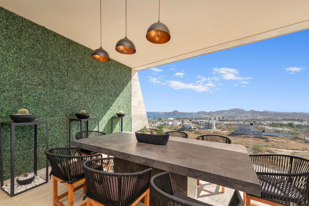Mistiq Penthouse Private Rooftop Deck & Pool - 3
