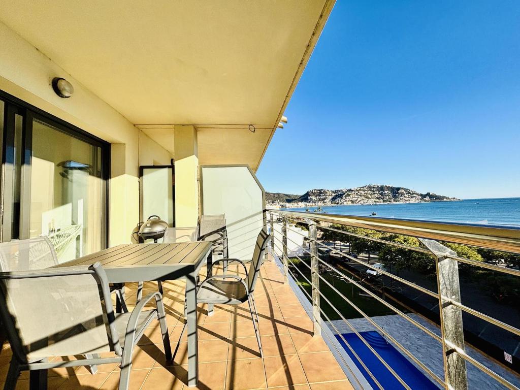 MIL.LENI I. Dúplex con encanto y vistas al mar en Roses – ¡Disfruta del paseo marítimo! - ES-258-174 - 1