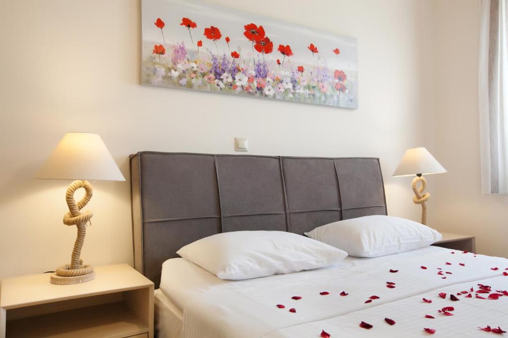 Petra Thea Apartments 2 — Hotel in Kalamata
