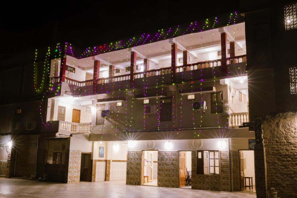 Aanand Hotel