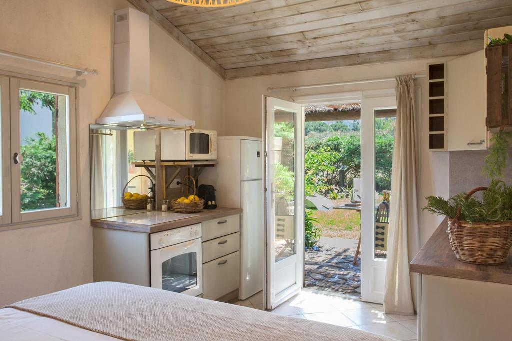 Quiet mini-villa "Dracena" with its pretty garden - 2 people - 4