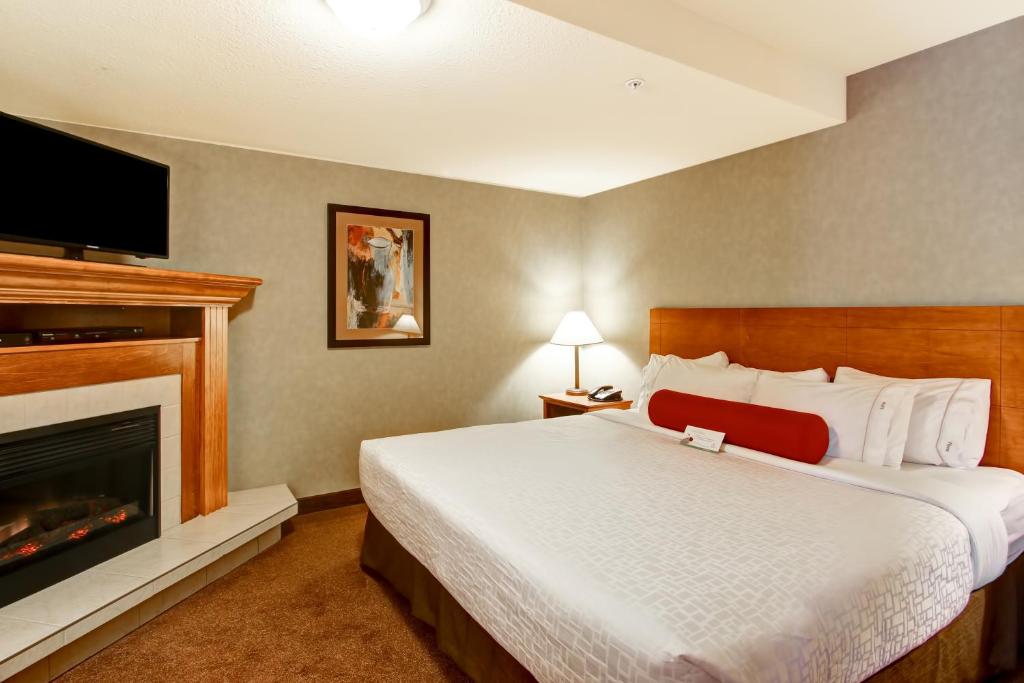 Ramada by Wyndham Ponoka photo
