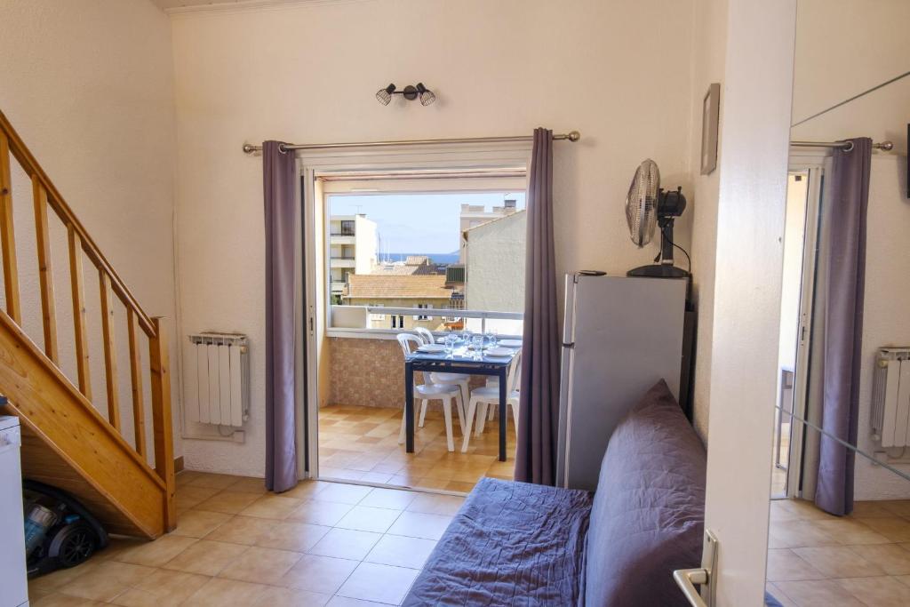 Apartment with sea view 50m from the beach - 1