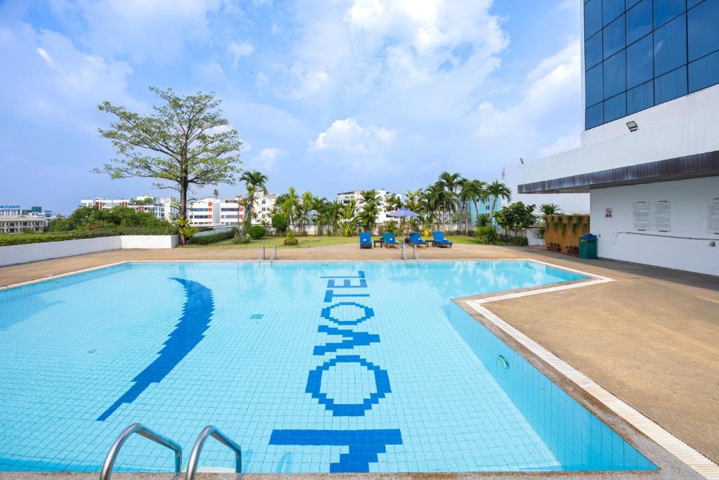 Novotel Bangkok Bangna Hotel