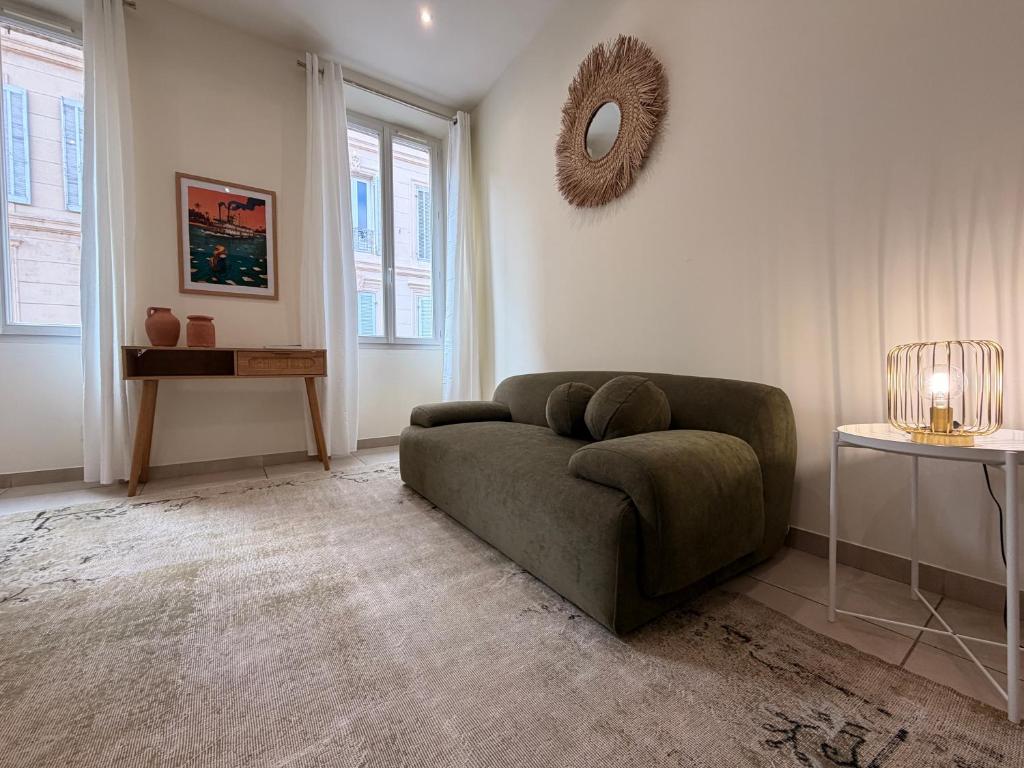 SOLEYA - Lodi 1 Boutique Apartment Marseille Centre - Stylish Mediterranean Stay - 4