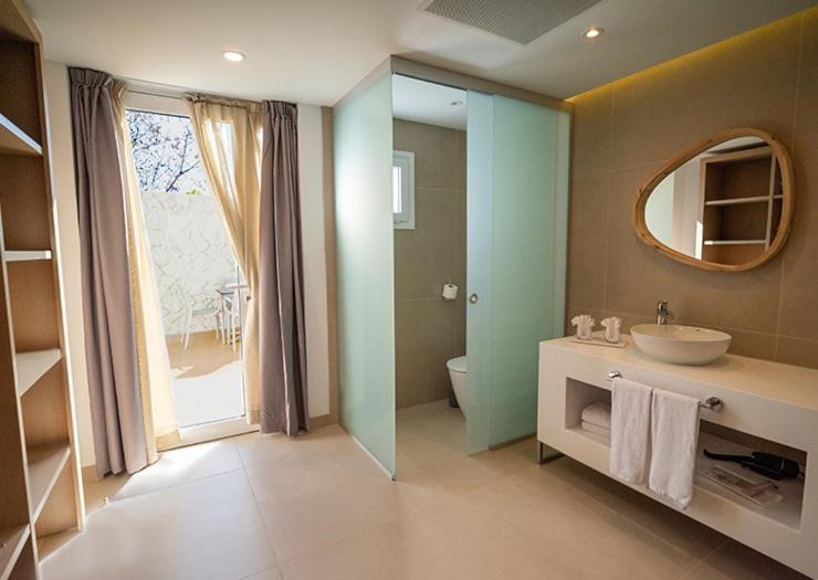 HL Miraflor Suites Hotel - 2