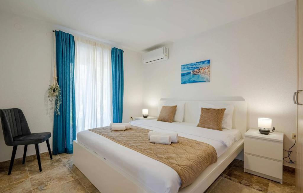 2 Bedroom Amazing Apartment In Kotor - 5