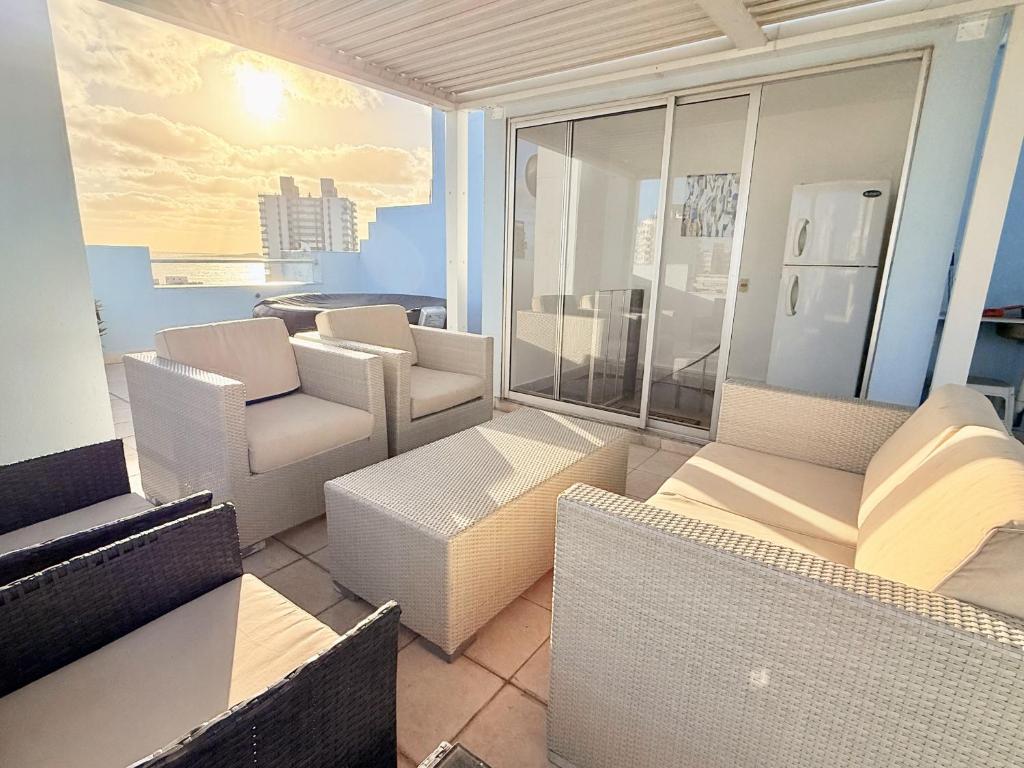 PHPunta CapFerrat, Penthouse Duplex, Jacuzzi y BBQ - 4