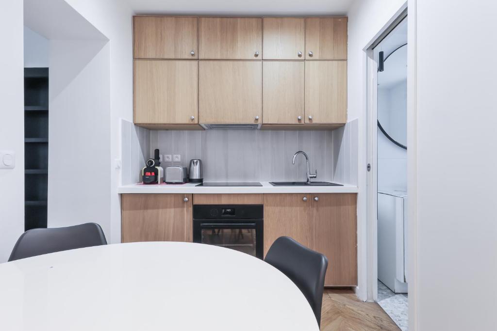4-Star Apartment for 4, 10 mn from Champs-Élysées - 2