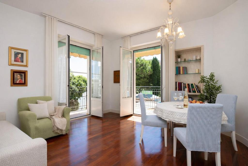 Villa Camilla 3 Suites in the Heart of Viale Ceccarini - 1