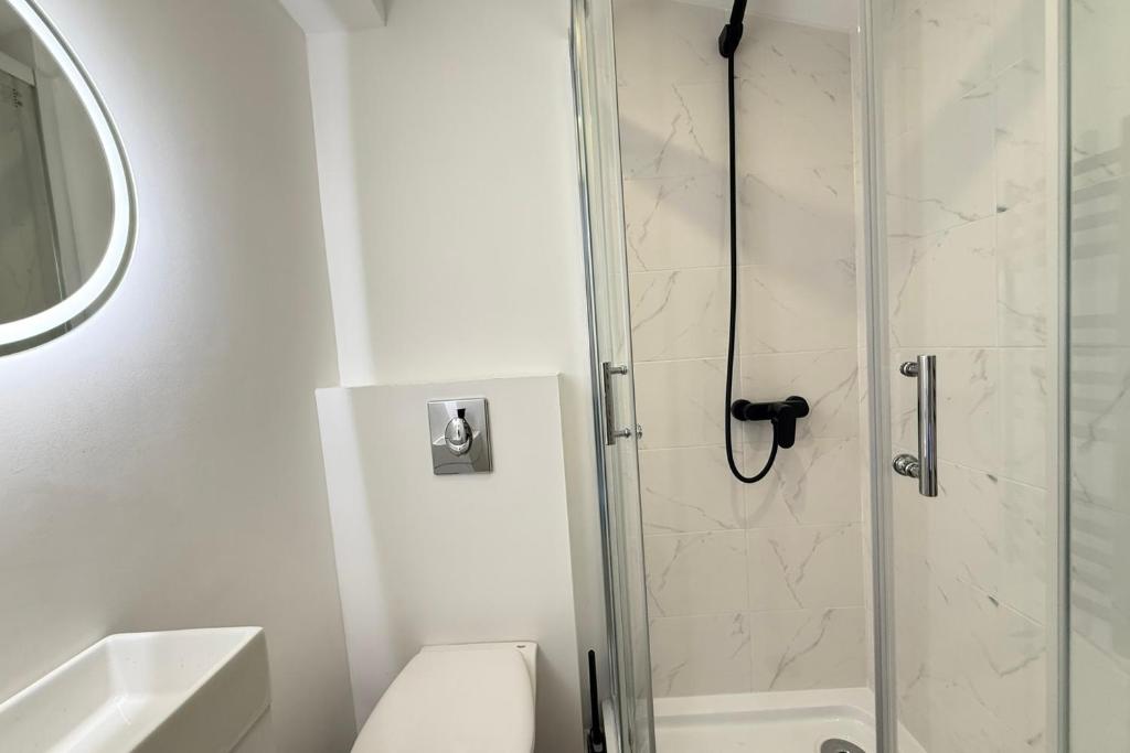 Viel Antibes - studio rénové & plein de charme - 4