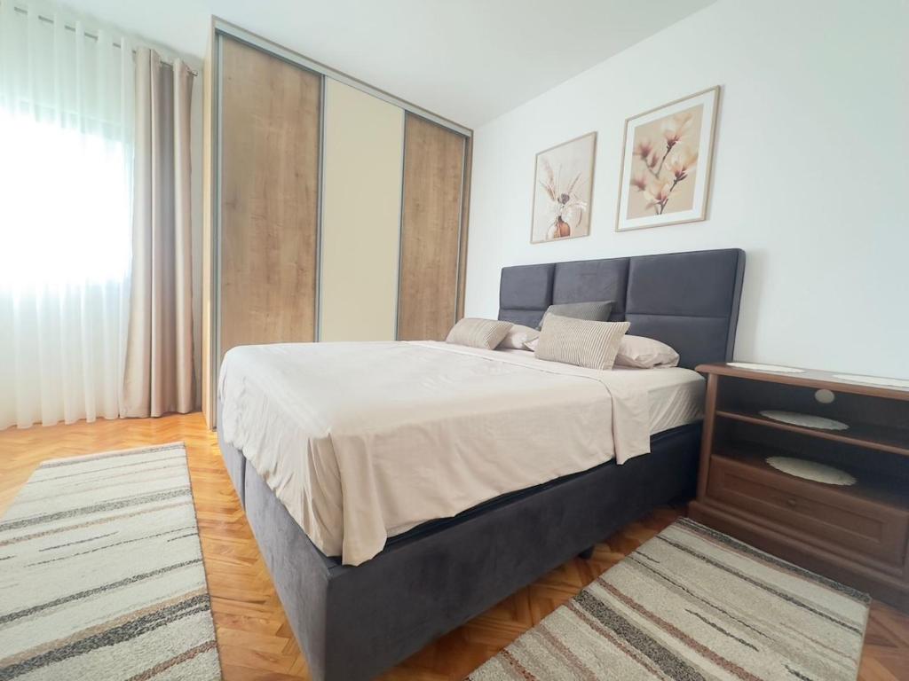 MIS Apartment - 1