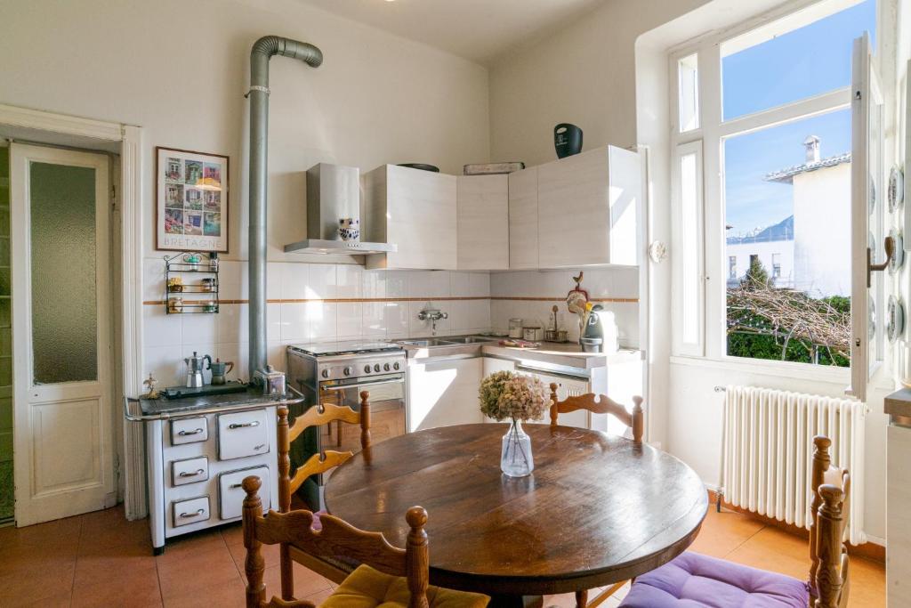 GuestHost - Historic Villa with Garden & Lakeview - 3