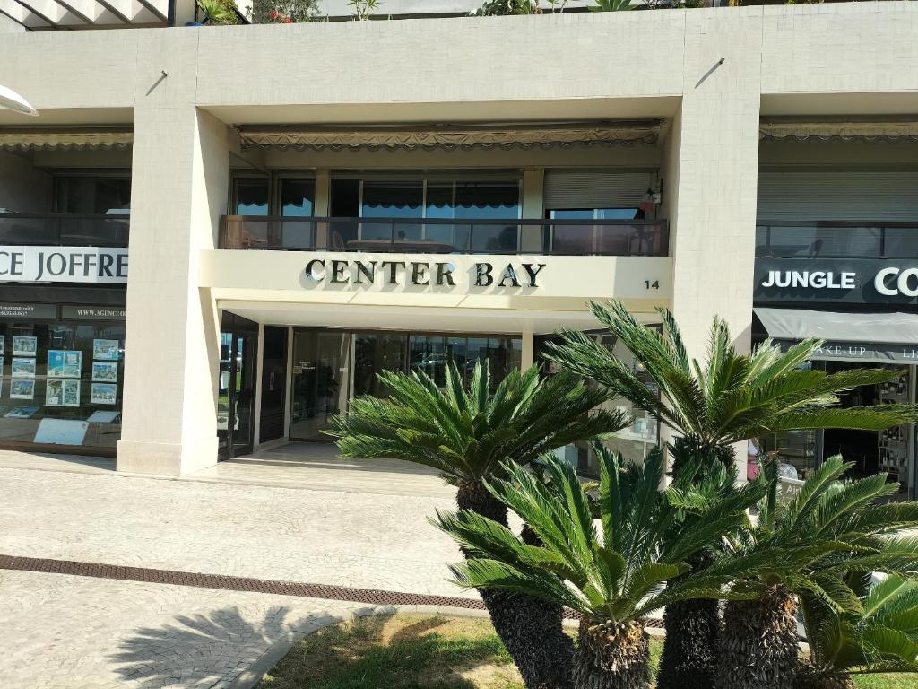 Center Bay - 5