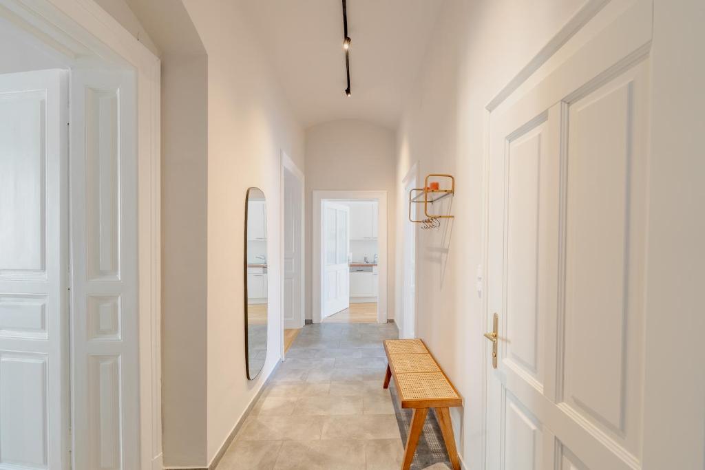 Premium 2BR Apartment close to city center - 5