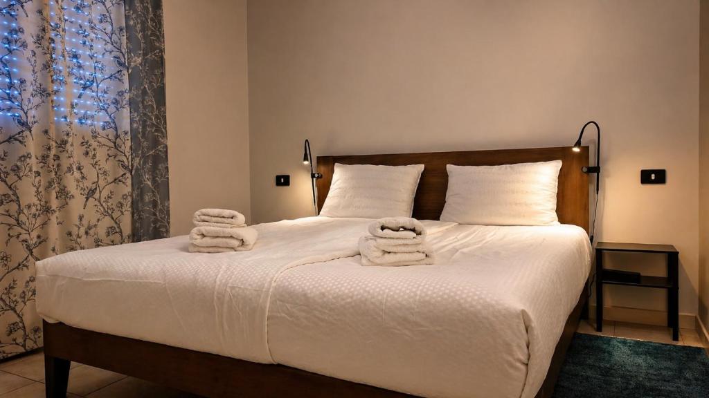 Budget Stay + Free Parking + City Noise - 3