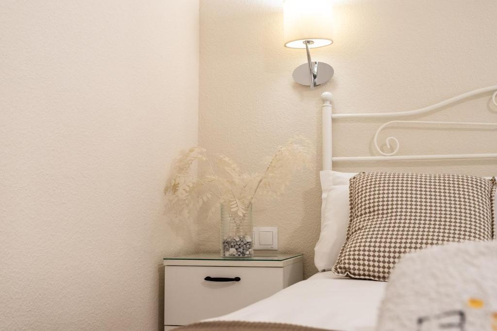 Pyr estudio con parking y piscina todo el año by Sur Suites - 2