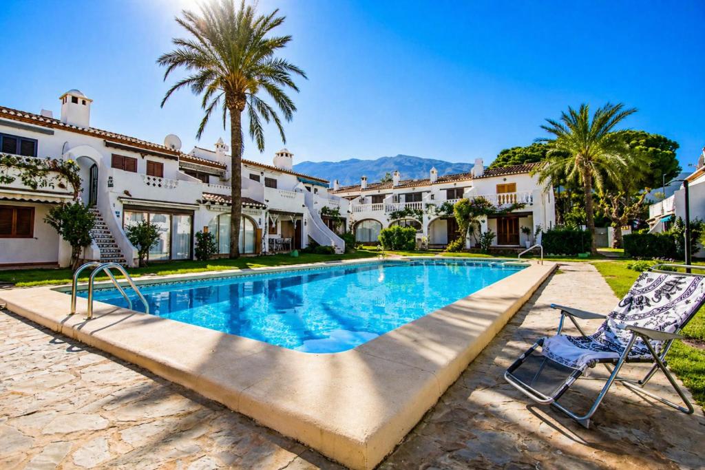 Apartamento Sol de Denia, dúplex con piscina y terraza cerca de la playa de la Marineta Casiana by Family Homes Rentals - 1
