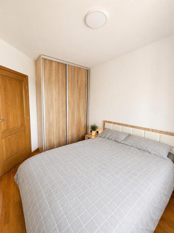 Modern Two Bedroom Apartment Bulevar Sarajevo Private Garage - 3
