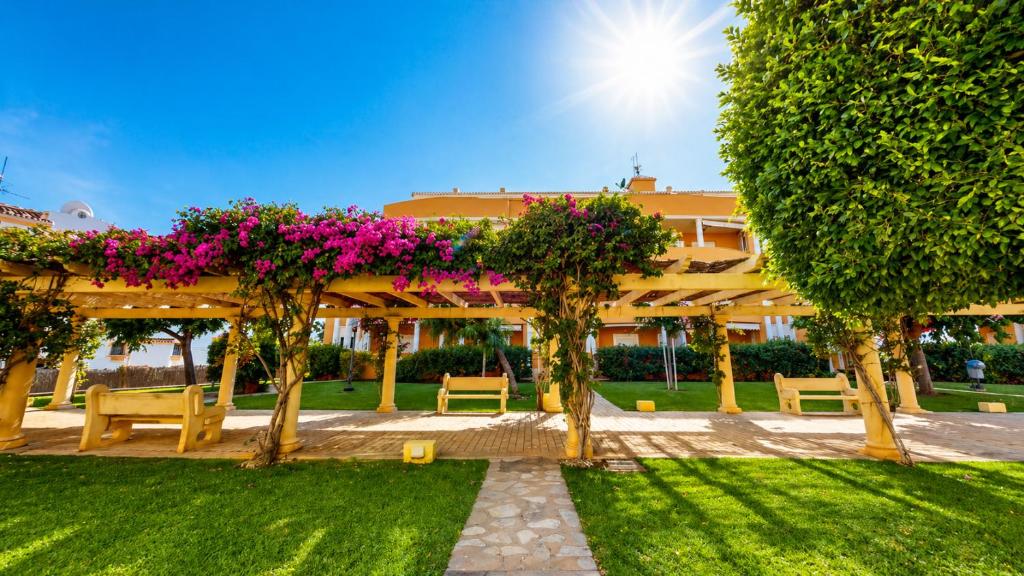 Apartamento Sergi en Denia con terraza, parking y piscina a 150m de la playa by Family Homes - 5