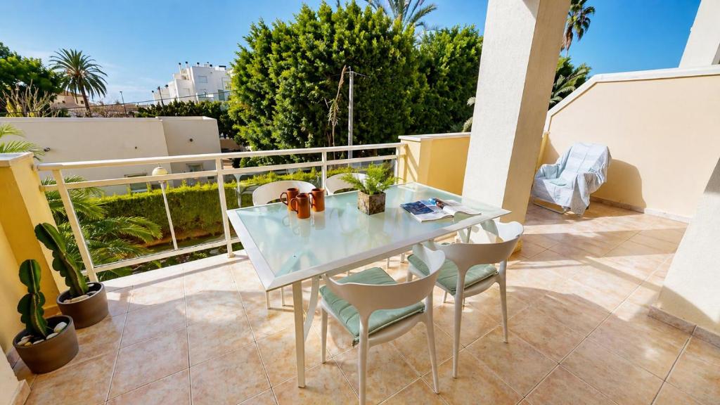 Apartamento Luz de Luna moderno en Dénia con terraza y piscina by Family Homes - 3