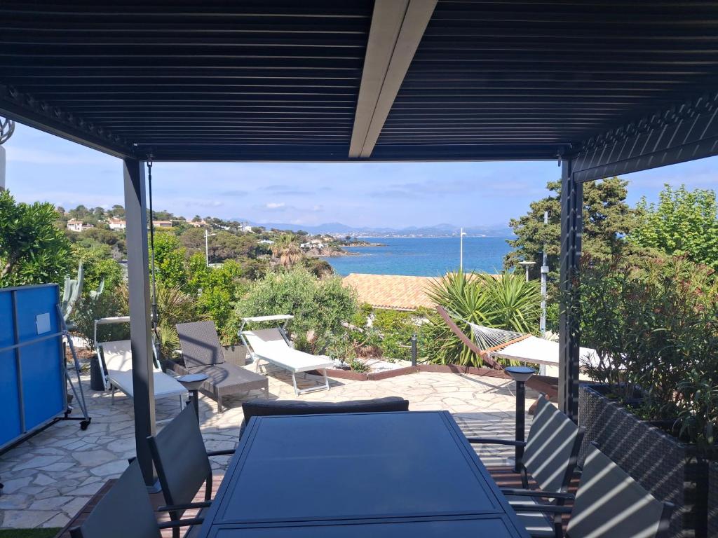 T3 Les Issambres vue mer avec Grande Terrasse et Parking - 3