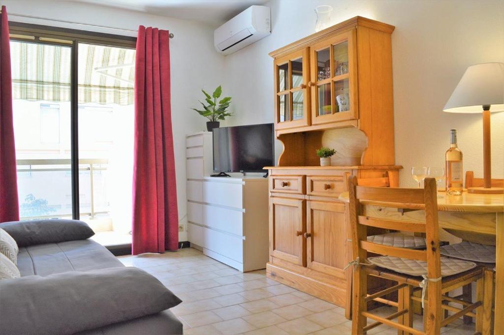LV180-021 Appartement 2 pièces coin nuit 4 couchages LE LAVANDOU - 3