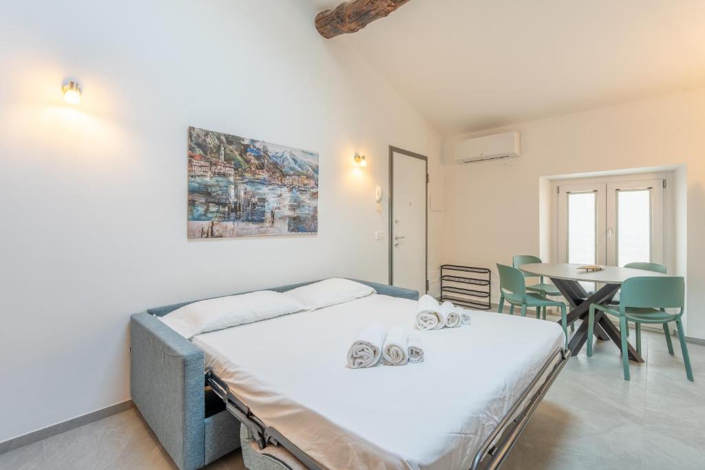 China House - Historic Apt in Central Menaggio - 4