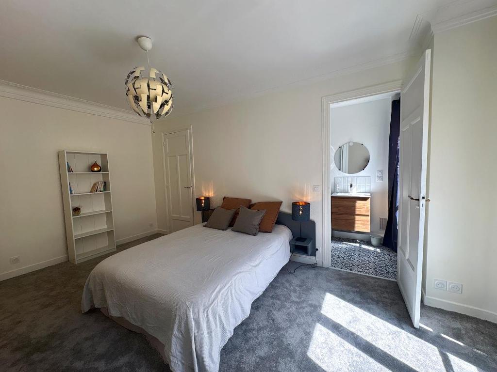 Élégant 2 pièces haussmannien avec balcon Paris 5e - 2