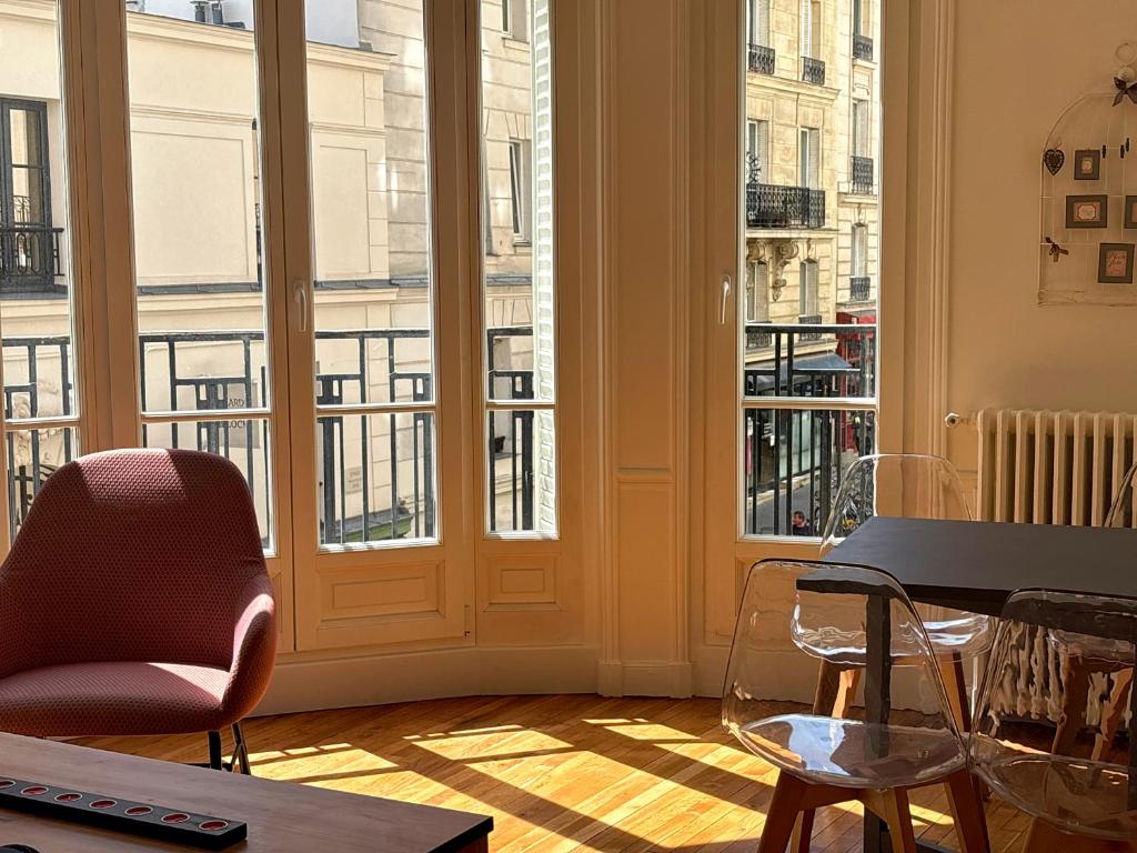 Élégant 2 pièces haussmannien avec balcon Paris 5e - 4