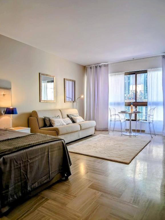 Elegant Apartment in Gray Albion - Parking, Central Cannes - 1