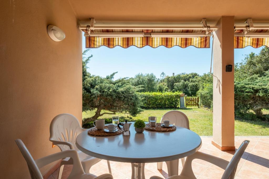 1 minuto a piedi dalla spiaggia, Veranda e Parcheggio privato - 2