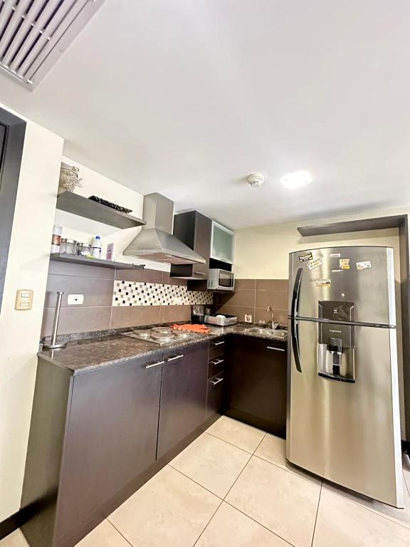 Apartamento, Torres Bellini, Puerto Santa Ana, 2 dormitorios, parqueo, vista al río - 4