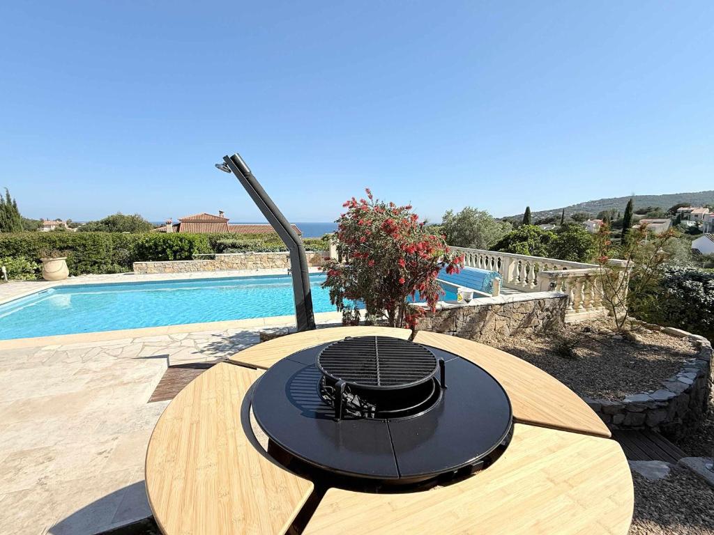 Villa vue mer piscine chauffee Les Issambres - 4