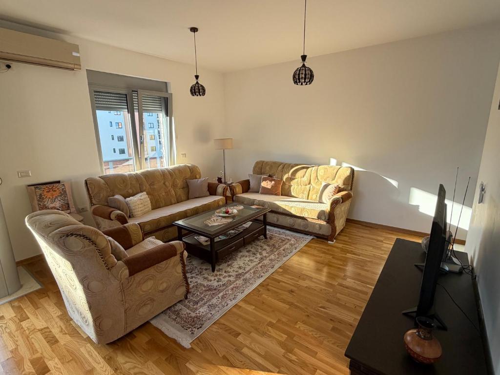 Modern Apartment with Terrace and Parking Ulcinj - 2