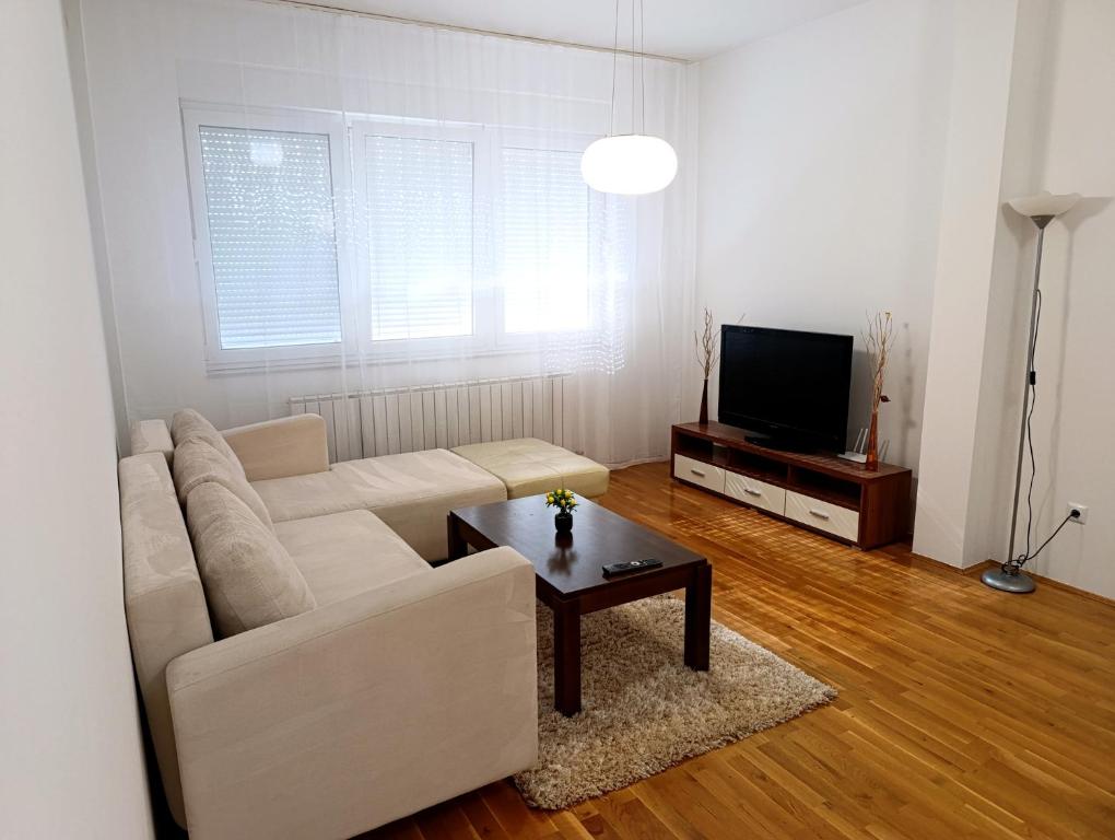 LuxApart Mejtas City Centar free garage - 4