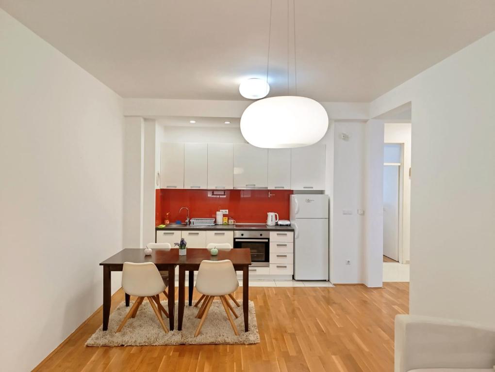 LuxApart Mejtas City Centar free garage - 1