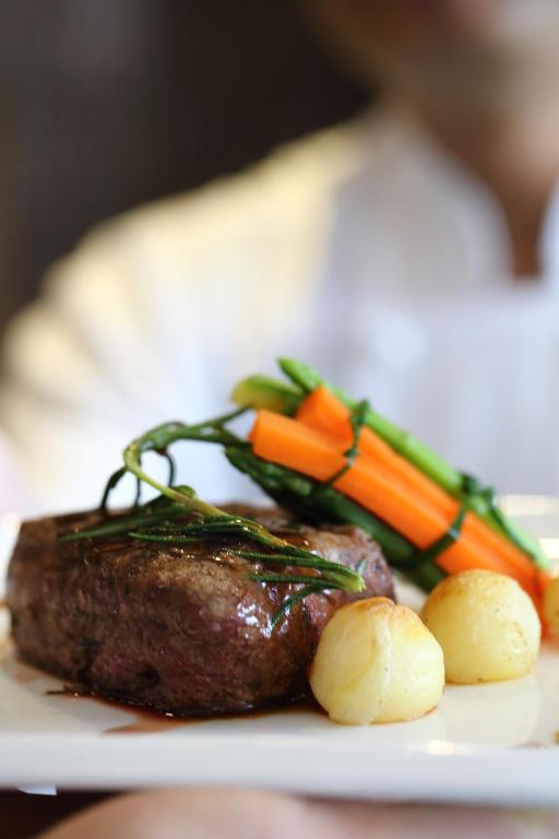 طعام و مشروبات