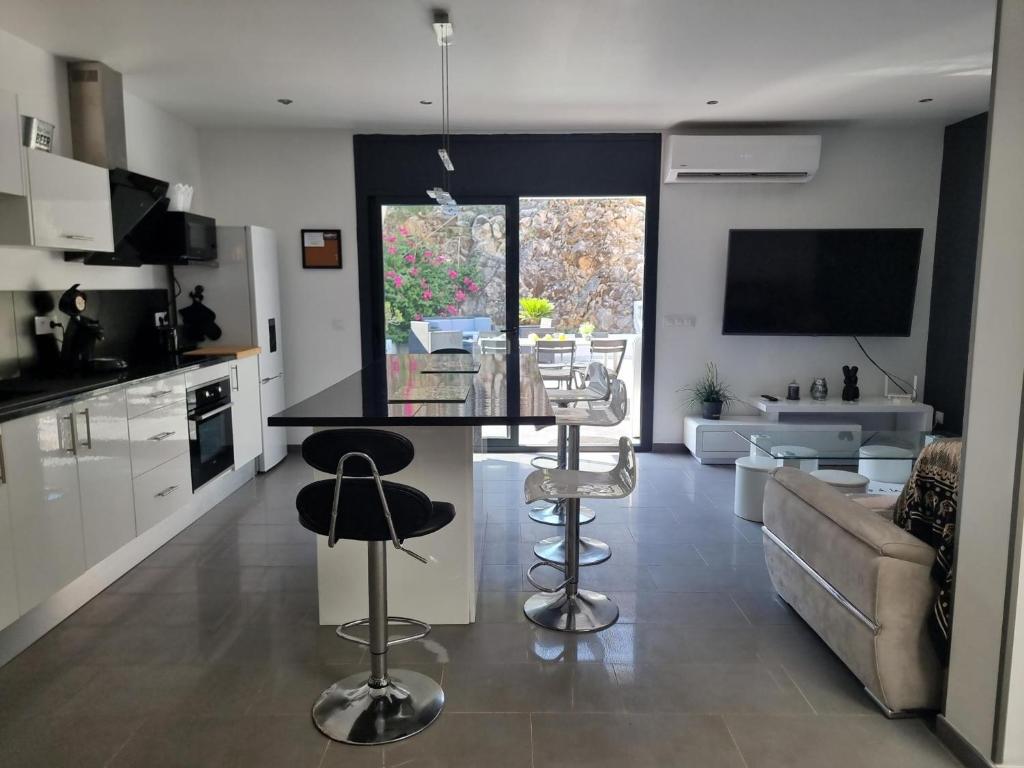 Casa espaciosa a 600m de las playas de Empúries con terraza privada - HISP-236-167 - 3