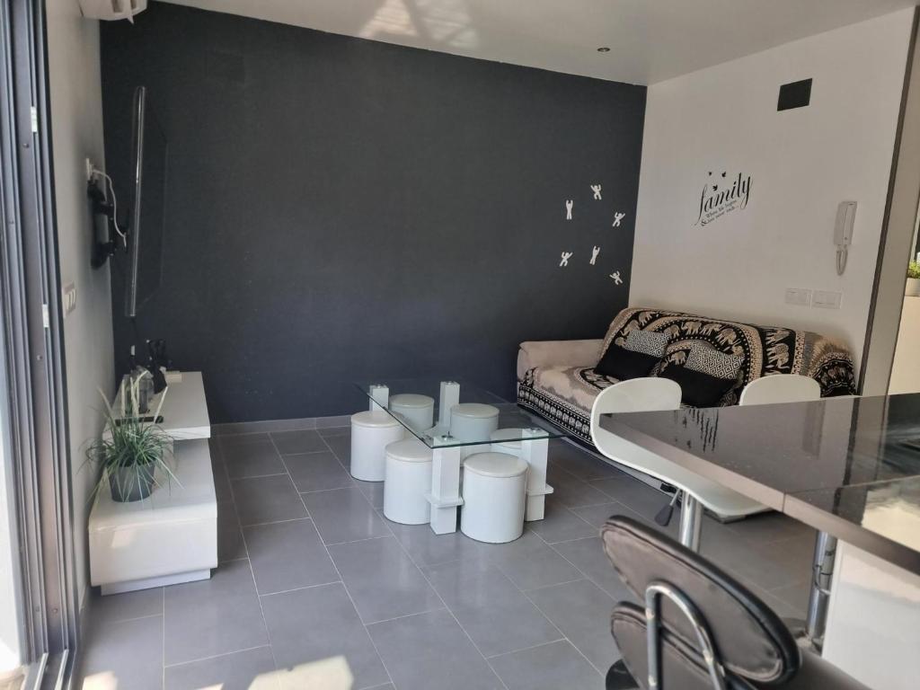 Casa espaciosa a 600m de las playas de Empúries con terraza privada - HISP-236-167 - 4