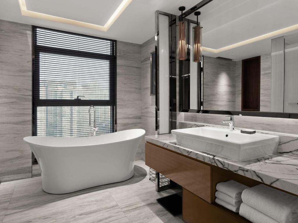 Bathroom, The Fairway Place, Xi'an - Marriott Executive Apartments in Xian